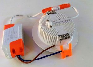 Sử dụng đèn downlight